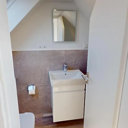 Klarsinni Whg 3 Krabbe 그로미츠